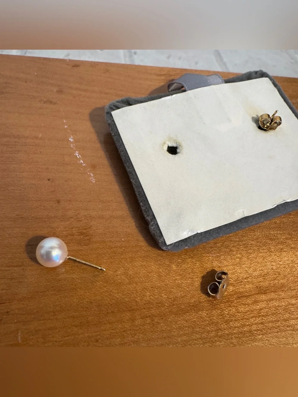 Vintage Avon Faux Pearl Stud Earrings Gold Tone Post Backed With Box